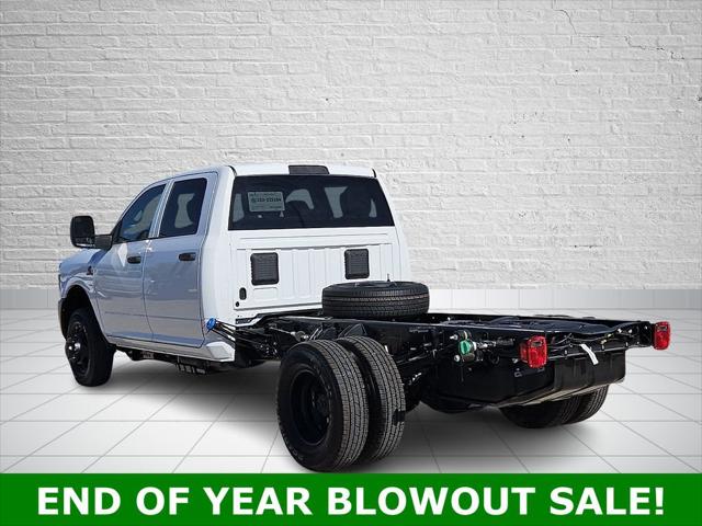 2026 RAM Ram 3500 Chassis Cab RAM 3500 TRADESMAN CREW CAB CHASSIS 4X4 60 CA