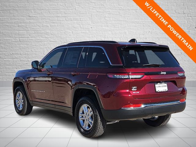 2025 Jeep Grand Cherokee GRAND CHEROKEE LAREDO 4X4