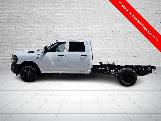2025 RAM Ram 3500 Chassis Cab RAM 3500 TRADESMAN CREW CAB CHASSIS 4X4 60 CA 2025 RAM Ram 3500 Chassis Cab RAM 3500 TRADESMAN CREW CAB CHASSIS 4X4 60 CA