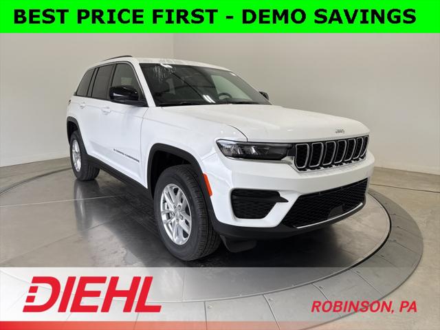 2025 Jeep Grand Cherokee GRAND CHEROKEE LAREDO X 4X4