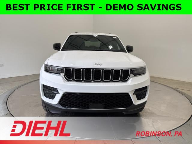 2025 Jeep Grand Cherokee GRAND CHEROKEE LAREDO X 4X4