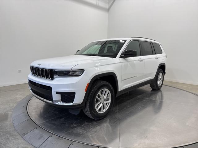 2025 Jeep Grand Cherokee GRAND CHEROKEE L LAREDO X 4X4