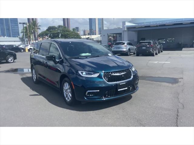 2025 Chrysler Pacifica PACIFICA SELECT