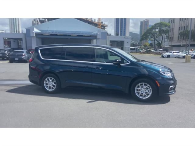2025 Chrysler Pacifica PACIFICA SELECT