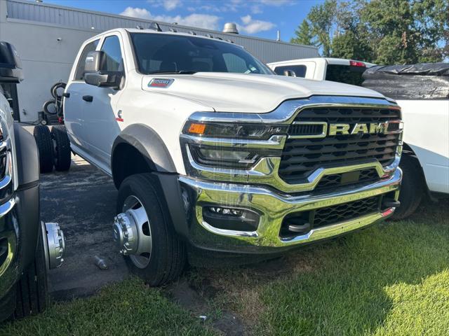 2025 RAM Ram 5500 Chassis Cab RAM 5500 TRADESMAN CHASSIS CREW CAB 4X4 60 CA