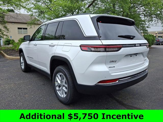 2025 Jeep Grand Cherokee GRAND CHEROKEE LAREDO X 4X4