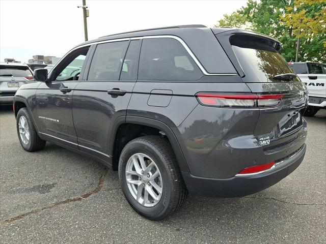 2025 Jeep Grand Cherokee GRAND CHEROKEE LAREDO X 4X4