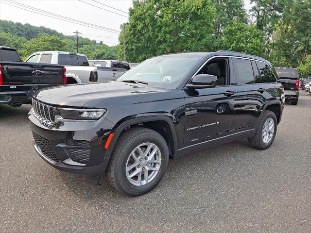 2025 Jeep Grand Cherokee GRAND CHEROKEE LAREDO X 4X4
