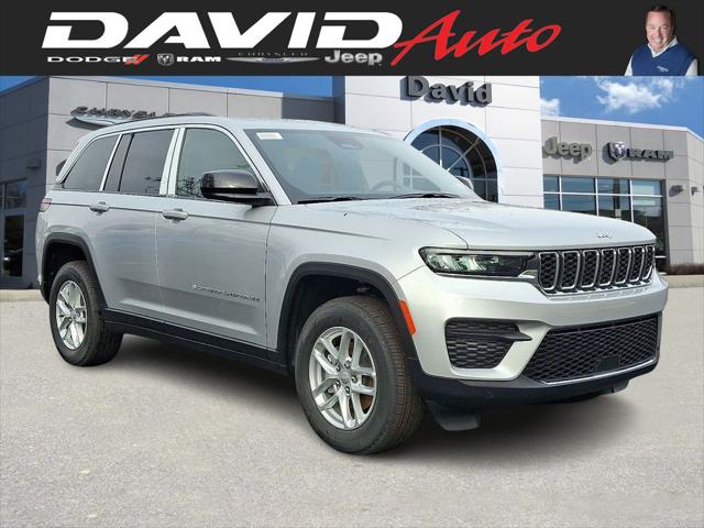 2025 Jeep Grand Cherokee GRAND CHEROKEE LAREDO X 4X4
