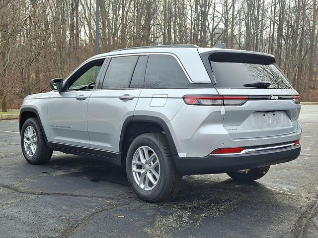 2025 Jeep Grand Cherokee GRAND CHEROKEE LAREDO X 4X4