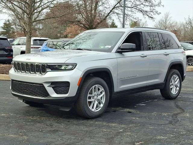 2025 Jeep Grand Cherokee GRAND CHEROKEE LAREDO X 4X4 2025 Jeep Grand Cherokee GRAND CHEROKEE LAREDO X 4X4