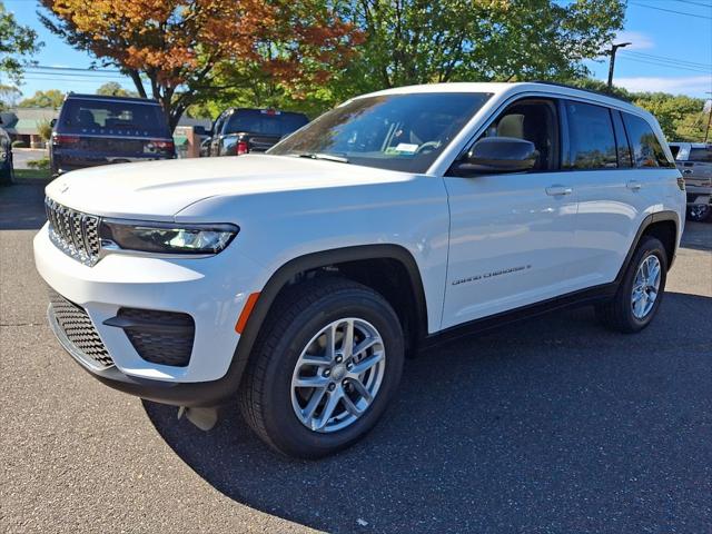 2025 Jeep Grand Cherokee GRAND CHEROKEE LAREDO X 4X4 2025 Jeep Grand Cherokee GRAND CHEROKEE LAREDO X 4X4