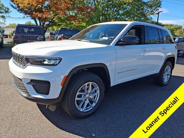 2025 Jeep Grand Cherokee GRAND CHEROKEE LAREDO X 4X4