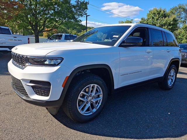 2025 Jeep Grand Cherokee GRAND CHEROKEE LAREDO X 4X4 2025 Jeep Grand Cherokee GRAND CHEROKEE LAREDO X 4X4