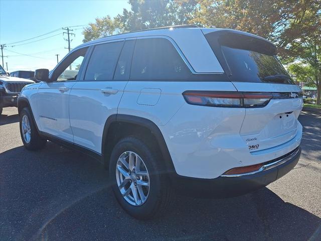 2025 Jeep Grand Cherokee GRAND CHEROKEE LAREDO X 4X4 2025 Jeep Grand Cherokee GRAND CHEROKEE LAREDO X 4X4