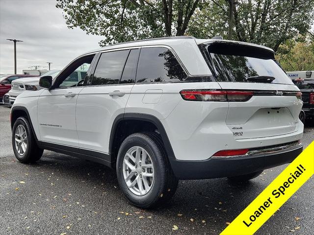 2025 Jeep Grand Cherokee GRAND CHEROKEE LAREDO X 4X4