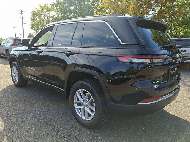 2025 Jeep Grand Cherokee GRAND CHEROKEE LAREDO X 4X4 2025 Jeep Grand Cherokee GRAND CHEROKEE LAREDO X 4X4