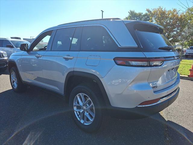 2025 Jeep Grand Cherokee GRAND CHEROKEE LAREDO X 4X4 2025 Jeep Grand Cherokee GRAND CHEROKEE LAREDO X 4X4