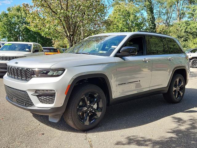 2025 Jeep Grand Cherokee GRAND CHEROKEE LIMITED 4X4 2025 Jeep Grand Cherokee GRAND CHEROKEE LIMITED 4X4