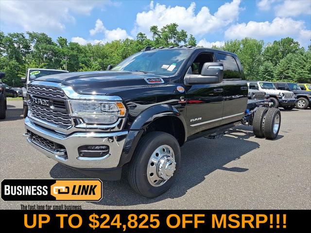 2024 RAM Ram 5500 Chassis Cab RAM 5500 LIMITED CHASSIS CREW CAB 4X4 60 CA 2024 RAM Ram 5500 Chassis Cab RAM 5500 LIMITED CHASSIS CREW CAB 4X4 60 CA