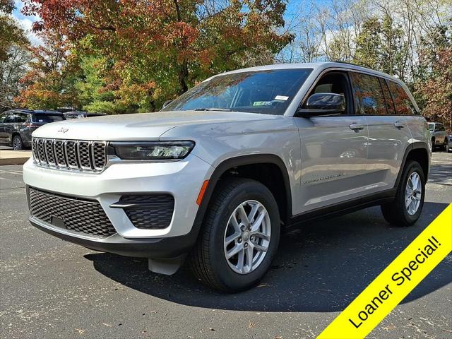 2025 Jeep Grand Cherokee GRAND CHEROKEE LAREDO X 4X4
