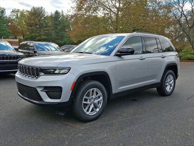 2025 Jeep Grand Cherokee GRAND CHEROKEE LAREDO X 4X4 2025 Jeep Grand Cherokee GRAND CHEROKEE LAREDO X 4X4