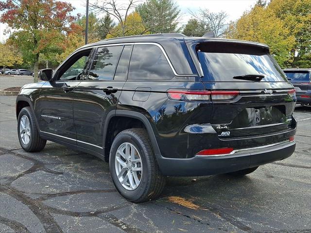 2025 Jeep Grand Cherokee GRAND CHEROKEE LAREDO X 4X4