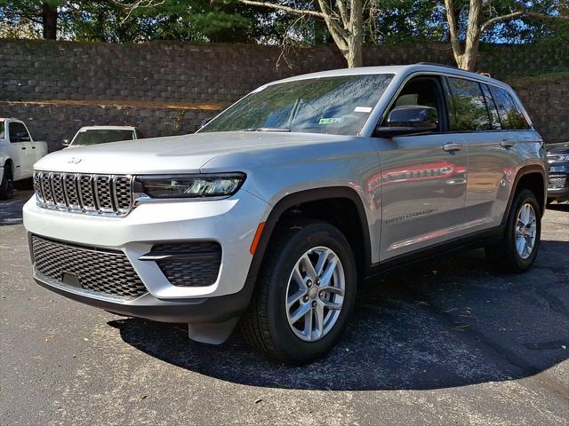 2025 Jeep Grand Cherokee GRAND CHEROKEE LAREDO X 4X4 2025 Jeep Grand Cherokee GRAND CHEROKEE LAREDO X 4X4
