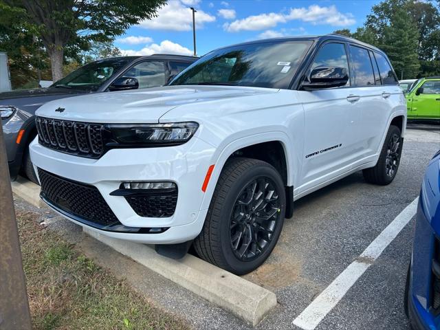 2025 Jeep Grand Cherokee GRAND CHEROKEE SUMMIT RESERVE 4X4
