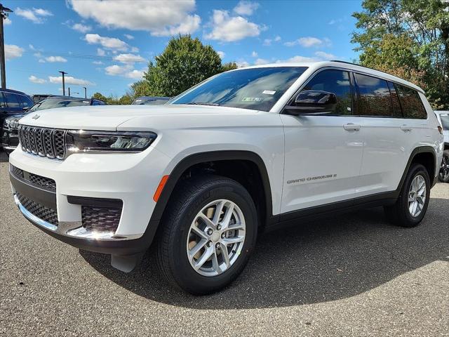 2025 Jeep Grand Cherokee GRAND CHEROKEE L LAREDO X 4X4
