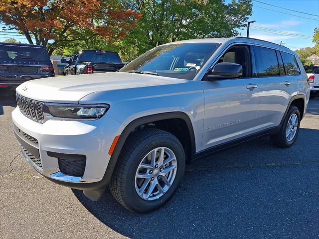 2025 Jeep Grand Cherokee GRAND CHEROKEE L LAREDO X 4X4