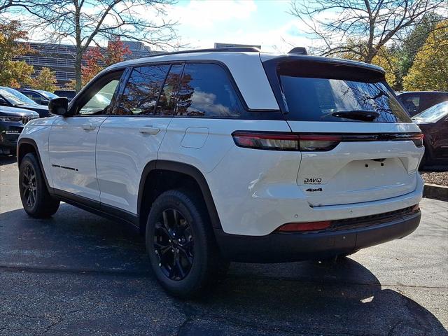 2025 Jeep Grand Cherokee GRAND CHEROKEE ALTITUDE 4X4