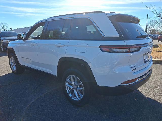 2025 Jeep Grand Cherokee GRAND CHEROKEE LAREDO X 4X4