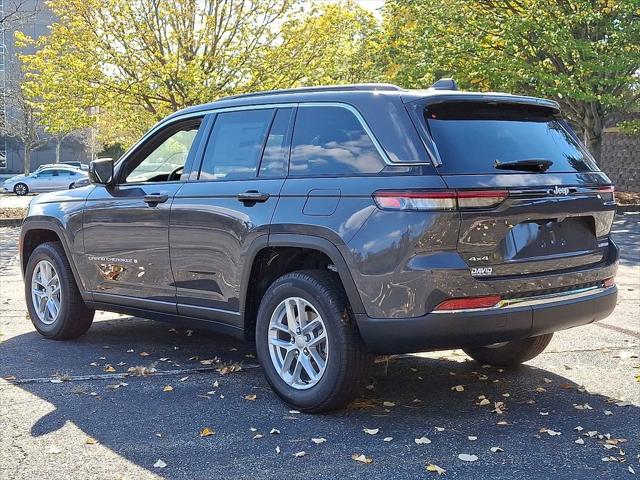 2025 Jeep Grand Cherokee GRAND CHEROKEE LAREDO X 4X4