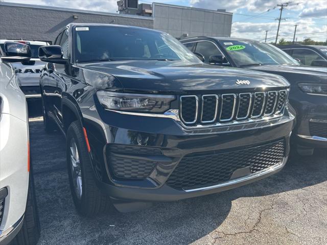 2025 Jeep Grand Cherokee GRAND CHEROKEE LAREDO X 4X4