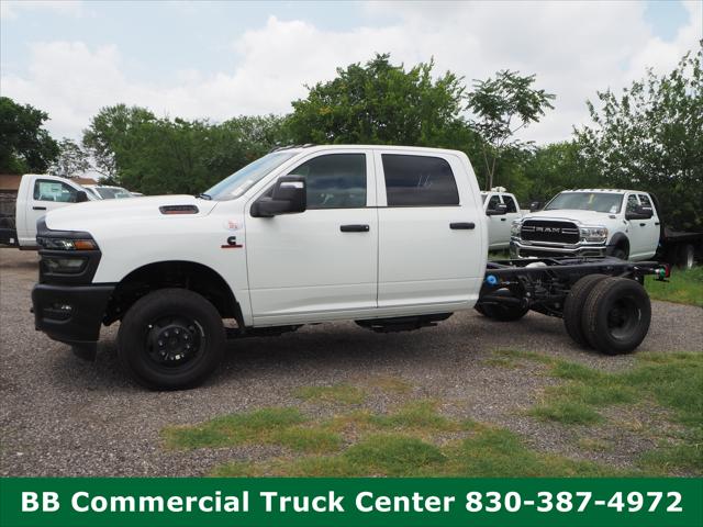2025 RAM Ram 3500 Chassis Cab RAM 3500 TRADESMAN CREW CAB CHASSIS 4X4 60 CA