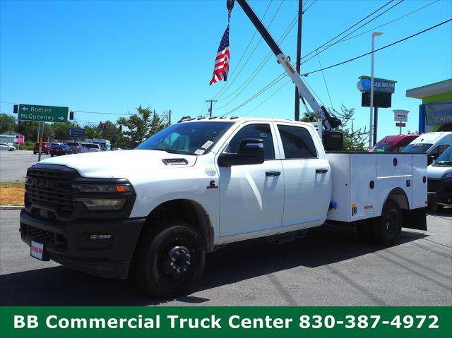 2025 RAM Ram 3500 Chassis Cab RAM 3500 TRADESMAN CREW CAB CHASSIS 4X4 60 CA