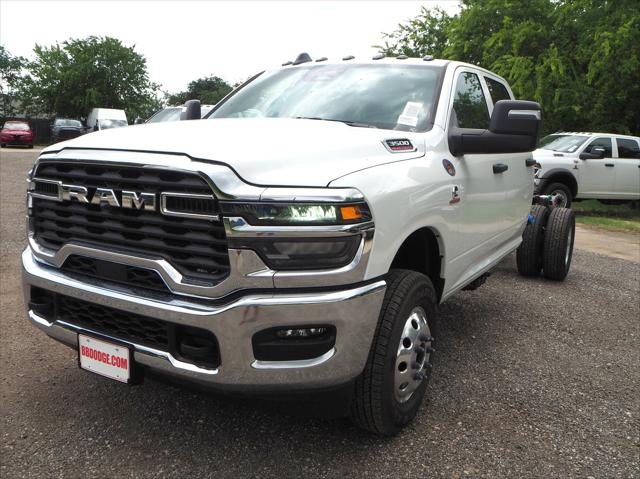2025 RAM Ram 3500 Chassis Cab RAM 3500 TRADESMAN CREW CAB CHASSIS 4X4 60 CA