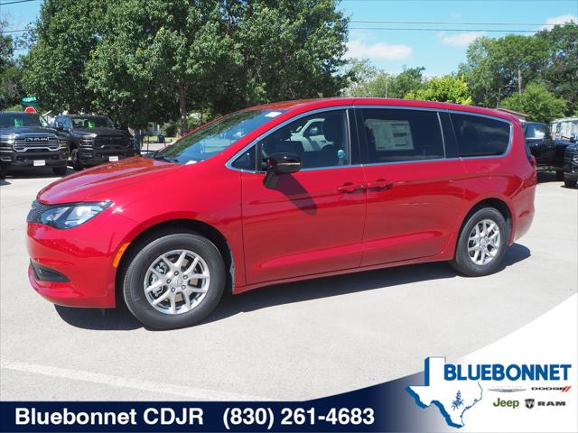2025 Chrysler Voyager VOYAGER LX