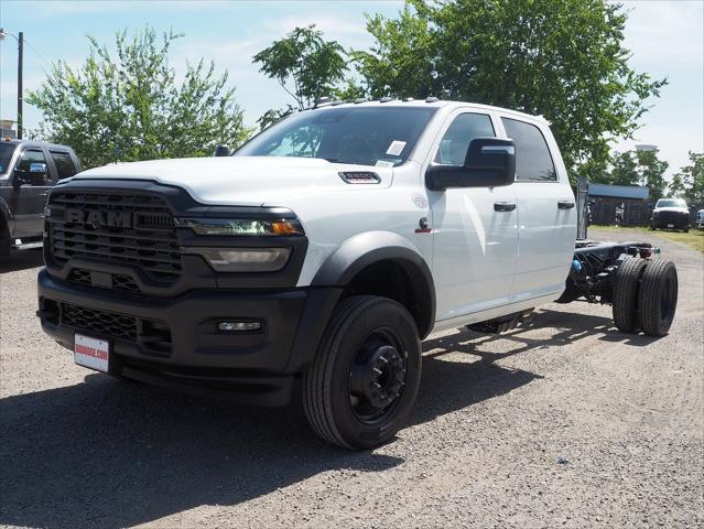 2025 RAM Ram 5500 Chassis Cab RAM 5500 TRADESMAN CHASSIS CREW CAB 4X4 84 CA 2025 RAM Ram 5500 Chassis Cab RAM 5500 TRADESMAN CHASSIS CREW CAB 4X4 84 CA