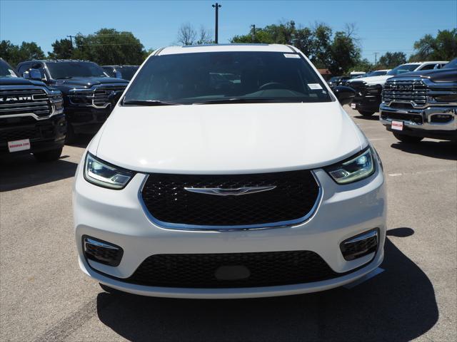 2025 Chrysler Pacifica PACIFICA SELECT