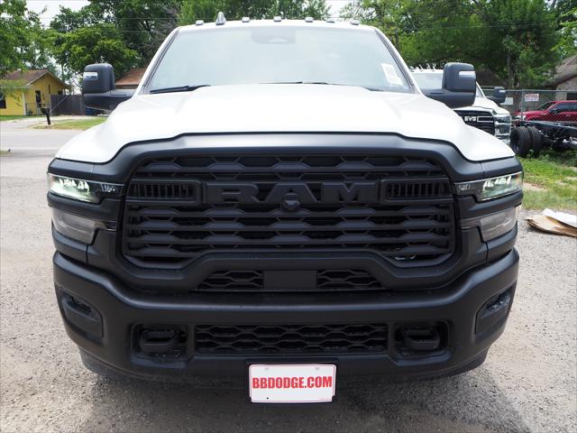 2025 RAM Ram 3500 Chassis Cab RAM 3500 TRADESMAN CREW CAB CHASSIS 4X4 60 CA