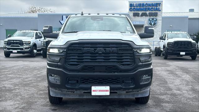 2025 RAM Ram 3500 Chassis Cab RAM 3500 TRADESMAN CREW CAB CHASSIS 4X4 60 CA 2025 RAM Ram 3500 Chassis Cab RAM 3500 TRADESMAN CREW CAB CHASSIS 4X4 60 CA