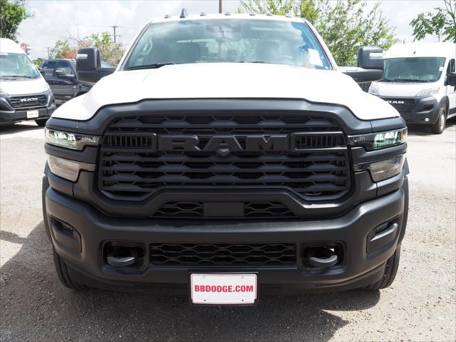 2026 RAM Ram 5500 Chassis Cab RAM 5500 TRADESMAN CHASSIS CREW CAB 4X2 60 CA