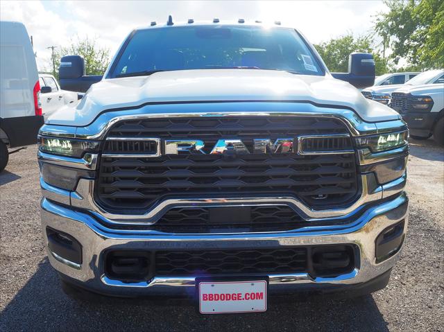 2026 RAM Ram 3500 Chassis Cab RAM 3500 TRADESMAN CREW CAB CHASSIS 4X4 60 CA