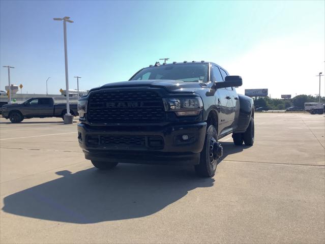 2022 RAM 3500 Big Horn Mega Cab 4x4 64 Box 2022 RAM 3500 Big Horn Mega Cab 4x4 64 Box