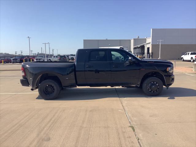 2022 RAM 3500 Big Horn Mega Cab 4x4 64 Box 2022 RAM 3500 Big Horn Mega Cab 4x4 64 Box