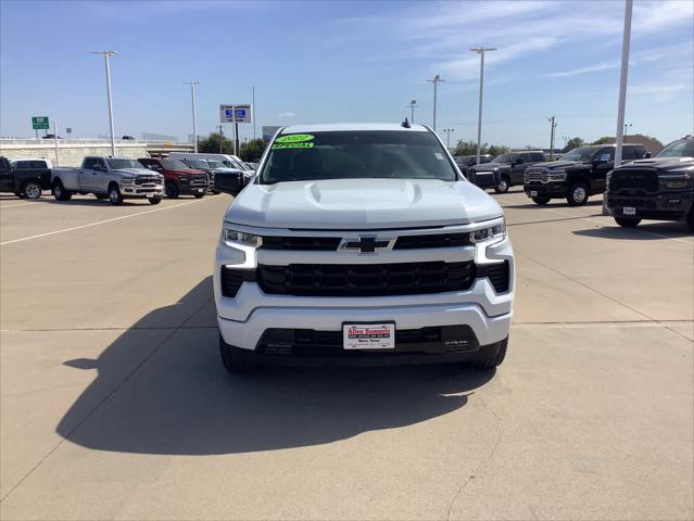 2022 Chevrolet Silverado 1500 2WD Crew Cab Short Bed RST