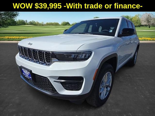2025 Jeep Grand Cherokee GRAND CHEROKEE LAREDO X 4X4