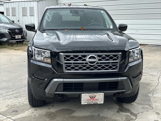 2022 Nissan Frontier Crew Cab SV 4x4 2022 Nissan Frontier Crew Cab SV 4x4